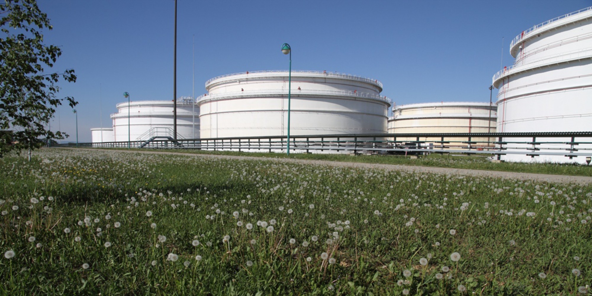 Transpetrol postaví na juhu Slovenska nové zásobníky ropy