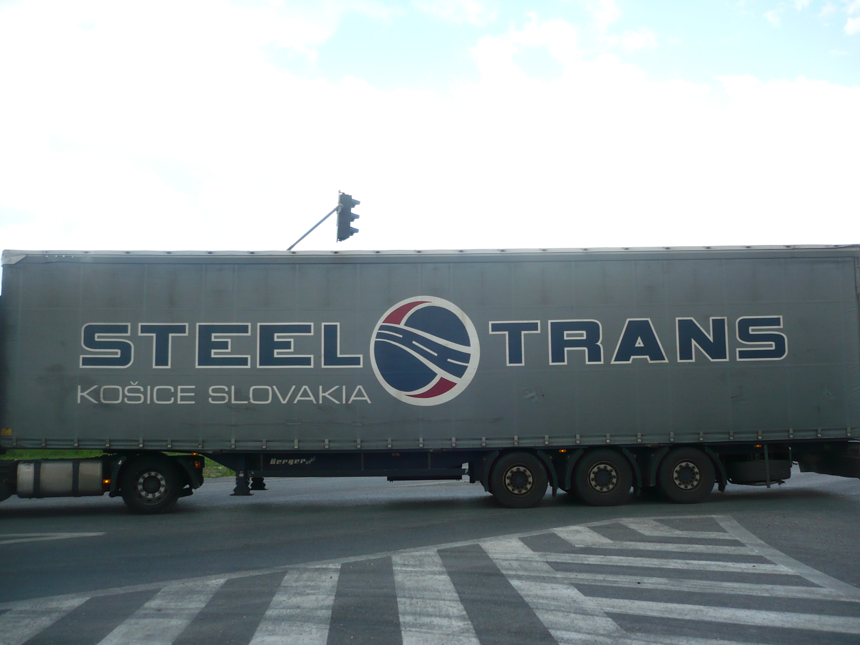 Ozdravenie Podolákovho Steel Transu riadi banka