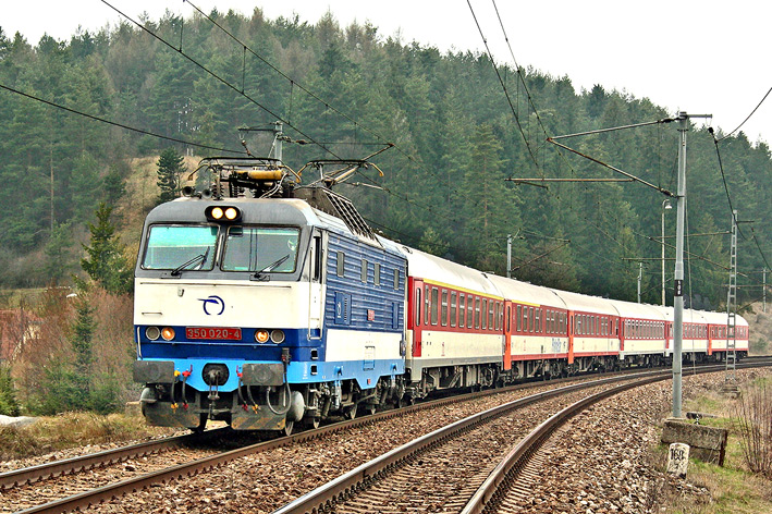 Slovenskými vlakmi už jazdí bezplatne viac ako tisíc cudzincov