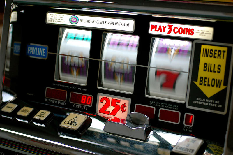 Kažimír predloží nový zákon o hazarde. Hasí hroziace škody